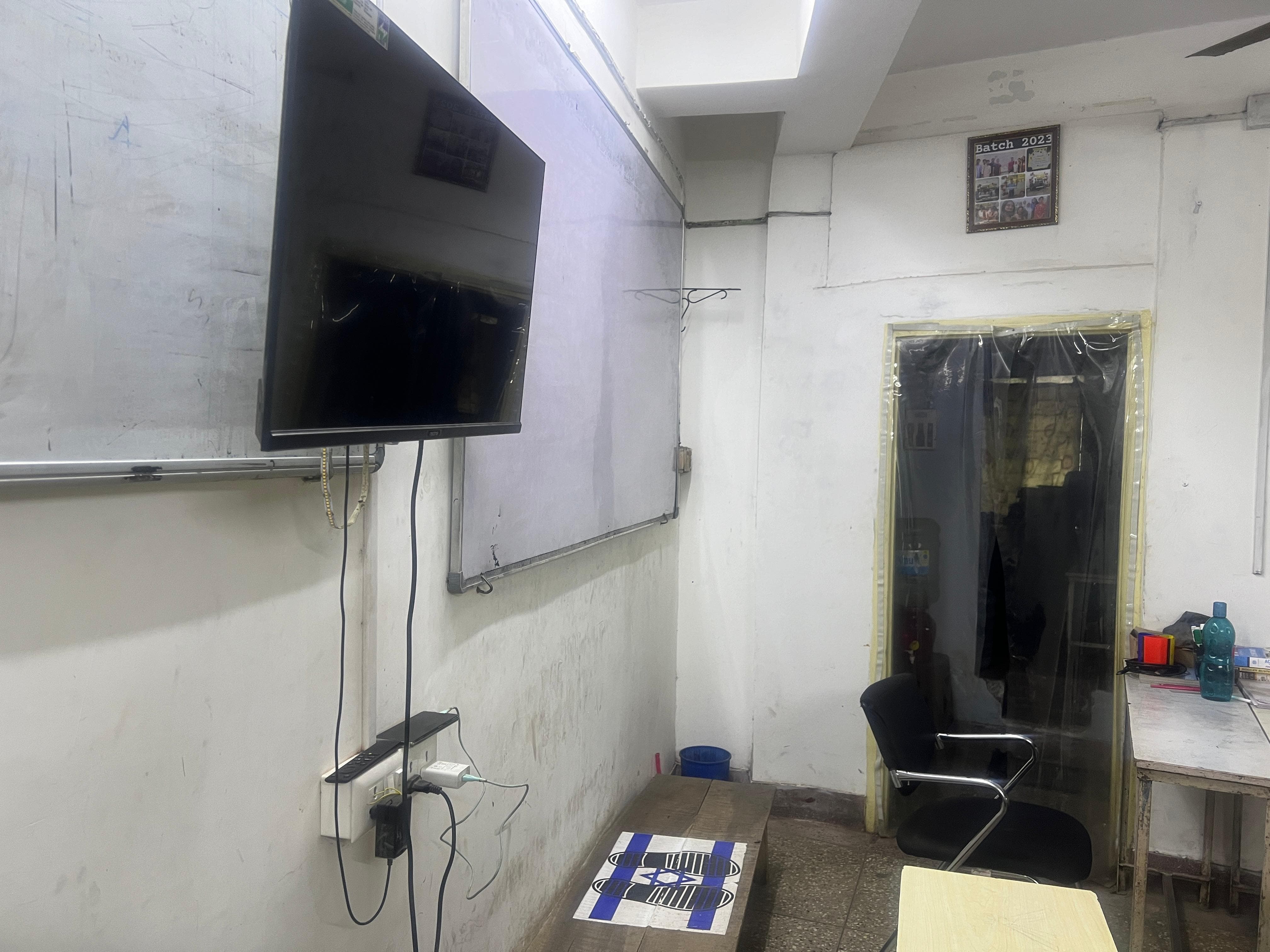 Excellentia Classes Excellentia Classes Classroom photo 1